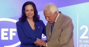 Felipe González expressa seu “respeito e gratidão” pelo “governo” de María Corina Machado: “Espero que seja para você e que chegue logo”
