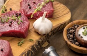 Carne de porco com alho, uma receita deliciosa para um jantar rápido e fácil