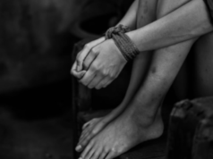 “É um pesadelo”: Famílias pedem ajuda aos salvadorenhos presos na Rússia depois de terem sido enganados em ofertas de emprego.