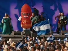 Velas limpas! Orquestra Hermanos Flores faz salvadorenhos dançarem em seu segundo show no Coachella