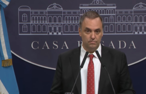 Governo reitera apoio a Adorni, mas reduz apresentação: tensão para a Corte e também para o Congresso