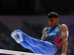 Medalha de ouro para Ángel Barajas: venceu a prova de barras paralelas na Copa do Mundo da Croácia