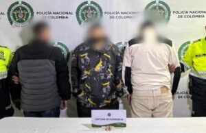 Prenderam três homens por tentativa de roubo de uma van em Puente Aranda: um foi preso e escondeu uma pulseira.