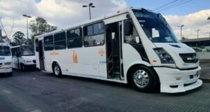 Agressor que feriu cúmplice no assalto a passageiros em Tlalnepantla: preso e espancado