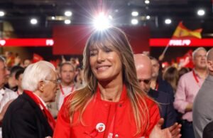 O juiz Peinado processou Begoña Gómez por peculato, corrupção comercial, peculato e peculato.