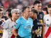 Polêmica no final: por que o árbitro não marcou pênalti de Blanco para Martínez Quarta na vitória do Boca contra o River