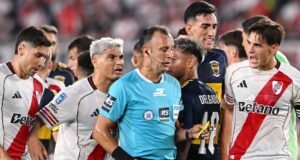 Polêmica no final: por que o árbitro não marcou pênalti de Blanco para Martínez Quarta na vitória do Boca contra o River