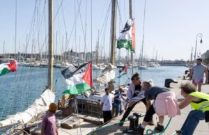 A Flotilha Global Sumud atrasou a sua partida para Gaza devido à tempestade no Mediterrâneo e espera retomar a rota nos próximos dias.
