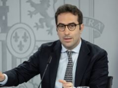 O governo mantém a previsão de crescimento este ano em 2,2%, apesar da guerra no Médio Oriente, mas alerta: os preços continuarão a subir