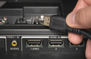 Como usar a porta HDMI ARC na sua TV para usar o som completo