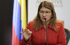 A Federação de Vítimas das FARC solicitou que Sandra Ramírez fosse convocada perante a JEP pelo macro caso de violência sexual.