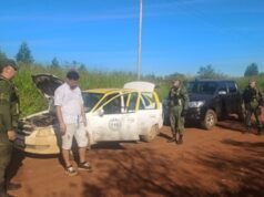 Foram encontrados 300 frascos de fentanil escondidos sob o assento do taxista durante uma busca em Corrientes.