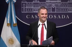 Numa semana importante, o filho do reformado vendeu a casa Caballito a Manuel Adorni