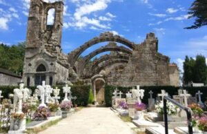 Os cemitérios mais interessantes da Galiza: necroturismo em cemitérios históricos, arte e campos lendários