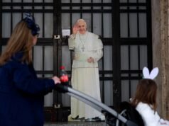 Francisco, Papa num simples gesto