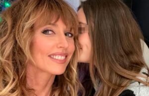 Emma García divulgou à imprensa durante um incidente durante a marcha de Páscoa com sua filha: o encontro e a conspiração durante o feriado.