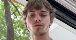 A foto sexy de Felipe Fort no segredo de sua casa que viralizou: suas roupas