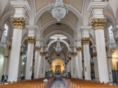 O calendário litúrgico destaca o Sábado Santo como um dia de espera e de simbolismo: são as orações e a missa.