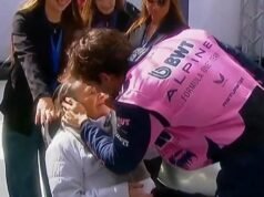 Franco Colapinto e sua avó se tocam durante a histórica exposição da Fórmula 1 em Buenos Aires