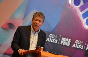 Bruce Mac Master nega destituição do conselho de administração do Banco de la República pelo Governo: “Não se pode dizer que não sabe”