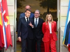 Representantes militares de mais de 30 países reúnem-se em Londres para preparar um plano para reabrir o Estreito de Ormuz após a guerra.