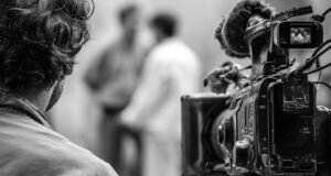 Trabalhadores de ‘No Breasts in Paradise 4’ presos por suposto assassinato liberados: Gabinete do prefeito liberado