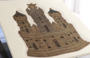 Dois bordados não identificados em fios de prata e ouro do Reino de Castela serão leiloados em Londres em julho: “Muito diferentes e inusitados”