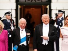 Melania Trump e Rainha Camilla coordenam seus looks rosa no Jantar de Estado na Casa Branca