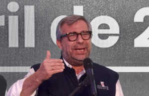 Advogados pedem demissão de Piero Corvetto do ONPE e alertam para criminalidade por atrasar as Eleições de 2026.