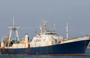 Mais uma sobre piratas: encontraram um navio português pescando ilegalmente no Mar Argentino