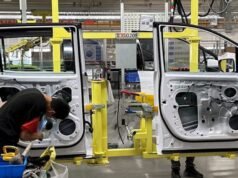 Indústria não recupera: voltou a cair em fevereiro e 10% abaixo de 2022, diz UIA