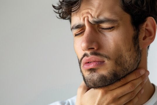 Como aliviar uma dor de garganta: recomendações médicas eficazes e sinais de alerta