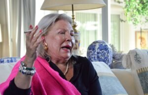 Elisa “Lilita” Carrió fala de Manuel Adorni e diz que Cristina Kirchner “sente falta dele”.