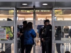 Justiça expulsa colombiano da Espanha por causa de processo criminal aberto por agredir amigo com garrafa de cerveja