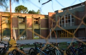 Aulas na escola San Cristóbal foram suspensas por uma semana após o tiroteio