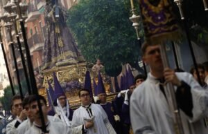 A Sexta-feira Santa deixa um aviso para vento e ondas: rajadas de vento de 70 quilómetros por hora e ondas até 8 metros.