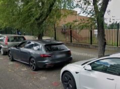 Linhas vermelhas e brancas no estacionamento: o que são e por quanto tempo você pode estacionar