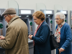 A importância de quebrar barreiras físicas e digitais: um mundo pensado para os maiores de 80 anos é um lugar melhor para todos