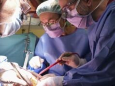 Pela primeira vez em Espanha, um hospital de Barcelona conseguiu eliminar dois casos de cancro do pâncreas “até agora inoperáveis” com dupla ponte de safena.