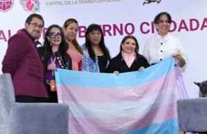 Dia Internacional da Visibilidade: Brugada atende comunidade trans no Zócalo