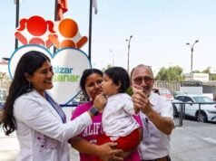 Milagre médico no Peru: tumor removido de bebê recém-nascido com cirurgia mínima e cirurgia mínima