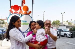 Milagre médico no Peru: tumor removido de bebê recém-nascido com cirurgia mínima e cirurgia mínima