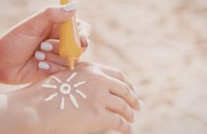Cuidado com as tatuagens solares neste verão: “São inofensivas. A pele tem memória e cada queimadura conta”