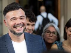 Do incômodo deputado ao “catalisador”: o rosto de Gabriel Rufián desperta o interesse da imprensa internacional em meio à reforma da esquerda.