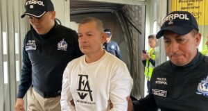 O ex-líder militar colombiano foi sequestrado na Venezuela após anos de fuga: será julgado por crimes contra a humanidade.