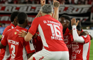 Santa Fe empatou com o Peñarol e deixou sentimentos contraditórios no El Campín