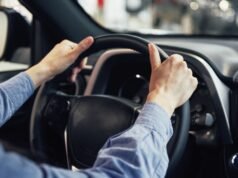 Negaram invalidez permanente a um condutor que perdeu o polegar esquerdo num acidente e fecharam a porta a uma pensão de 1.754 euros.