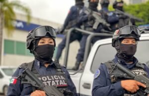 Policial de Cosmomatepec permanece preso após ser preso com drogas
