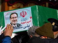 EUA sancionam 20 indivíduos, empresas e petroleiros ligados à “liderança” do Irão