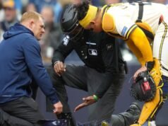 O árbitro CB Bucknor deixou a partida no dia da lesão após sofrer ABS